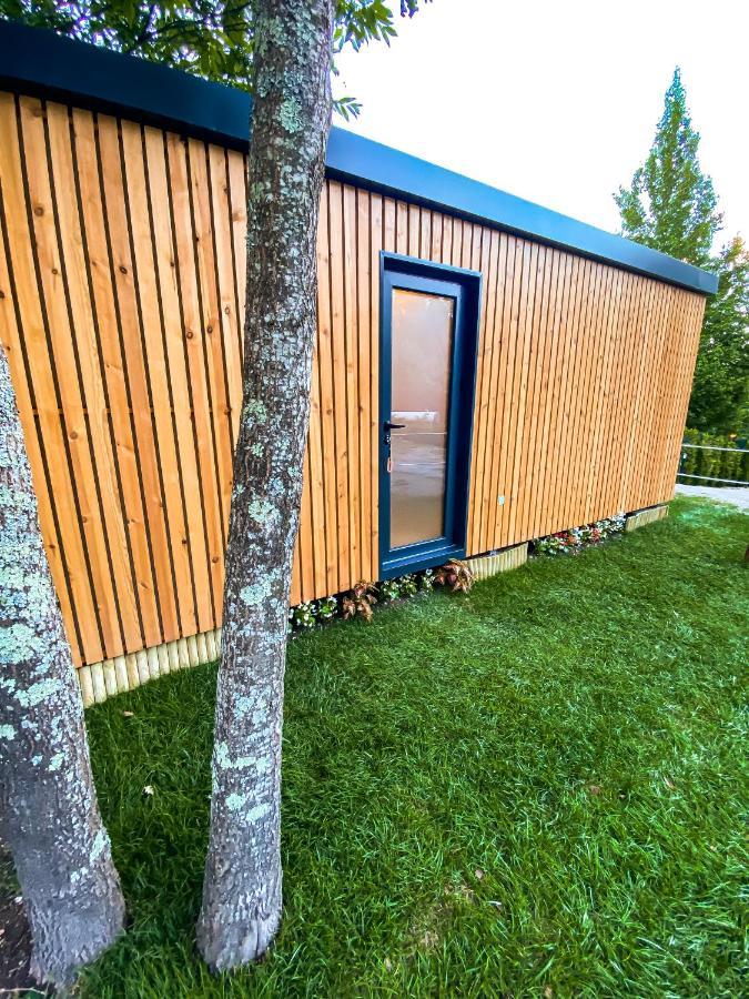 Bungalow Pichoses Geres Camping Rio Caldo Eksteriør bilde